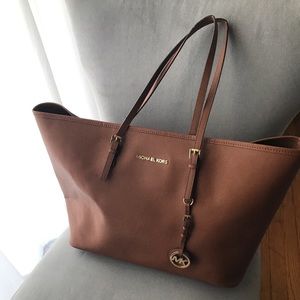 Micheal Kors large leather tote